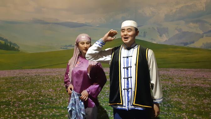 Model etnis Uighur di Museum Xinjiang atau museum sejarah wilayah barat di Urumqi (Rizki Akbar Hasan / Liputan6.com)