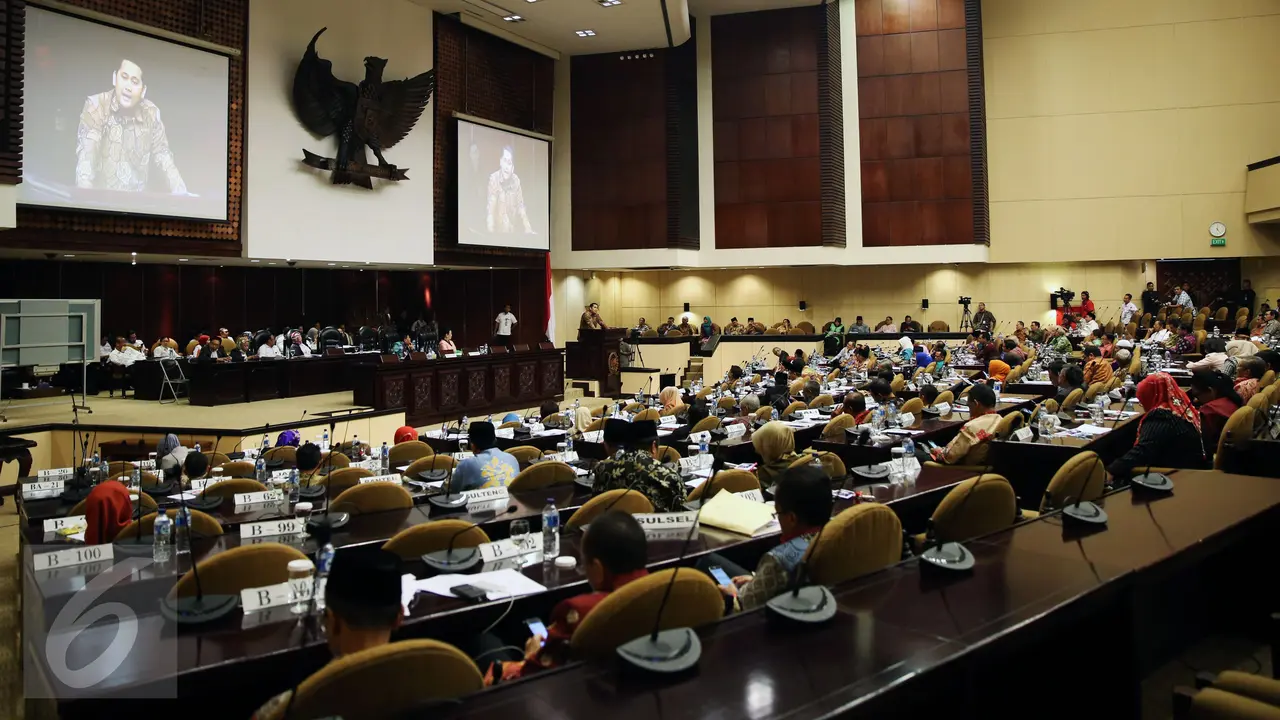 20161011-11-SENATOR-DPD-WILAYAH-BARAT-DAFTARKAN-DIRI-UNTUK-JADI-KETUA-JT5
