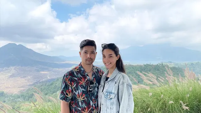 6 Potret Mesra Erick Iskandar dengan Vanessa Lima, Kekasih Asal Brasil