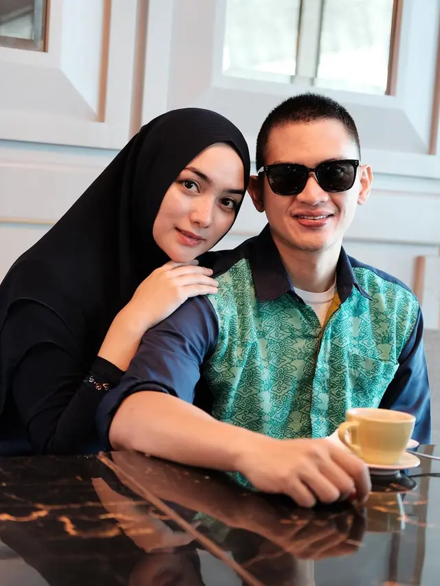 Citra Kirana Tampil Bercadar, Ini 6 Potretnya saat Berangkat Umrah