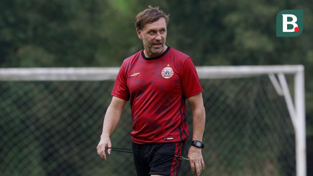 Foto: Persija Jakarta Matangkan Taktik Jelang Bergulirnya Liga 1 Musim 2022 / 2023