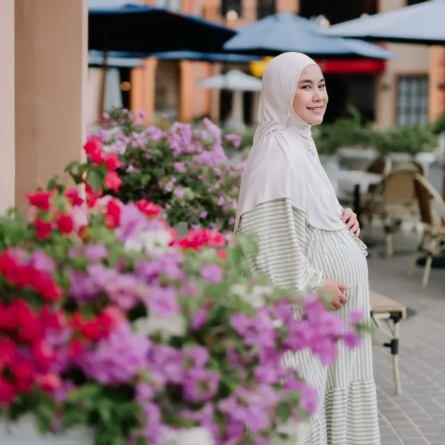 6 Potret Maternity Shoot Outdoor Anisa Rahma di Thailand, Baby Bump Makin Besar