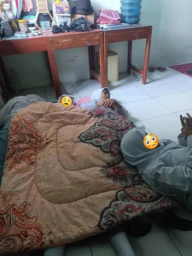 8 Potret Absurd Siswa Lelah Belajar di Sekolah Ini Bikin Geleng Kepala