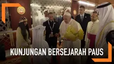 Paus Fransiskus melakukan kunjungan ke Abu Dhabi. Kunjungan ini menjadi momen bersejarah karena menjadi kunjungan pertama Paus ke Jazirah Arab.