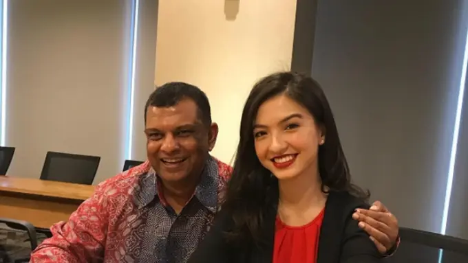Raline Shah dan Tony Fernandes