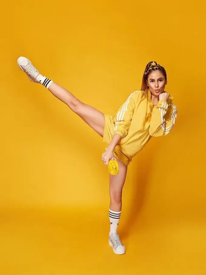 [Bintang] Menggoda, Ini 8 Potret Valerie Thomas yang Sensual