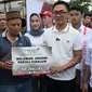 Panitia Gerakan Nusantara Bersatu menyalurkan sejumlah logistik dan uang tunai untuk korban Gempa Cianjur, Jawa Barat. (Dok. Liputan6.com/Ady Anugrahadi)