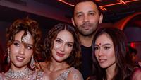 10 Artis Pakai Busana India di Acara Diwali 2025, Luna Maya hingga Wulan Guritno