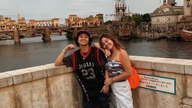 Beredar Video Berantem Hingga Adu Mulut, Ini 6 Potret Kemesraan Shafa Harris dan Bastian Steel