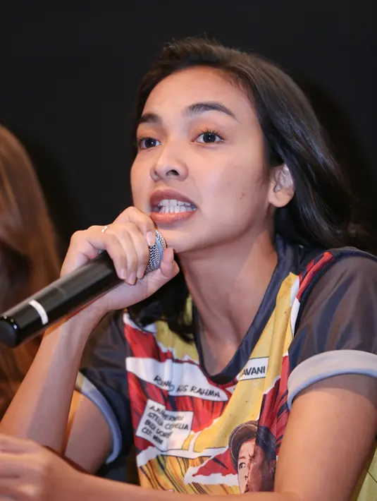 Keguguran yang dialami Tika pada bulan Desember lalu diakuinya lantaran salah mendiagnosa pada masa awal kehamilannya. Akhirnya Tika tak mengatur pola kegiatan dan obat yang dikonsumsi. (Adrian Putra/Bintang.com)