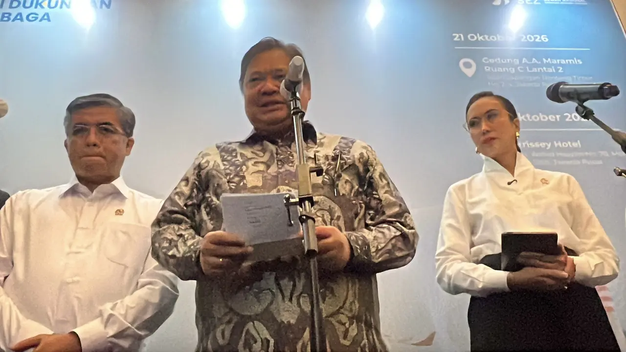 Menko Airlangga Hartarto dalam konferensi pers Rakernas KEK Triwulan III 2026 di Jakarta, Rabu (21/10/2026). (Liputan6.com/Immanuel C)