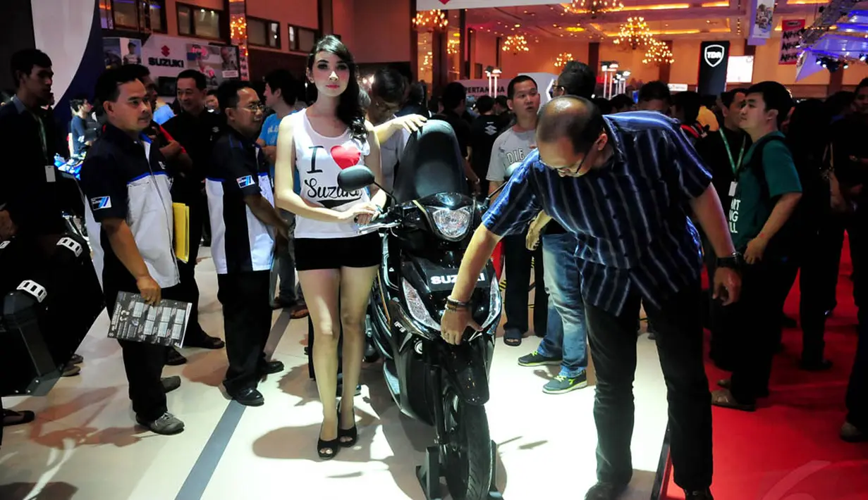 Untuk masuk ke pameran roda dua ini, pengunjung harus merogoh kocek sebesar Rp 10 ribu pada Rabu-Kamis, dan Rp 15 ribu pada Jumat-Minggu, Jakarta, Rabu (29/10/2014). (Liputan6.com/Johan Tallo)