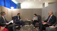 Menlu RI Retno Marsudi bersama dengan Menlu Belanda Wopke Hoestra di sela-sela High Level Week (HLW) Sidang Majelis Umum (SMU) PBB ke-77 di New York (19/09/2022). (Dok: Kemlu RI)