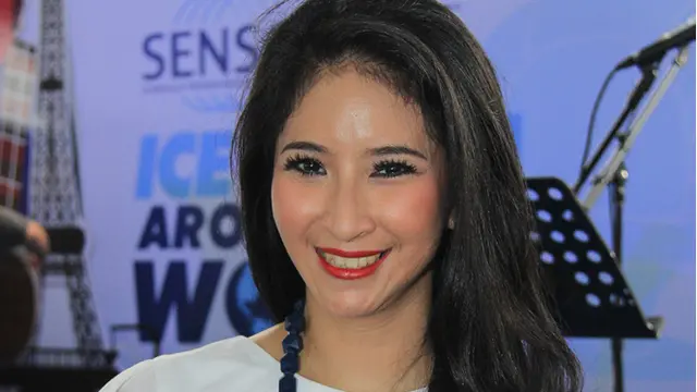 Artis-artis Cantik yang Sempat Menderita Kista