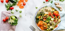 Memilih jenis karbohidrat yang tepat membantu Sahabat Fimela merasa kenyang lebih lama tanpa harus merasa bersalah saat makan. [Dok/Pexels.com/Ella Olsson].