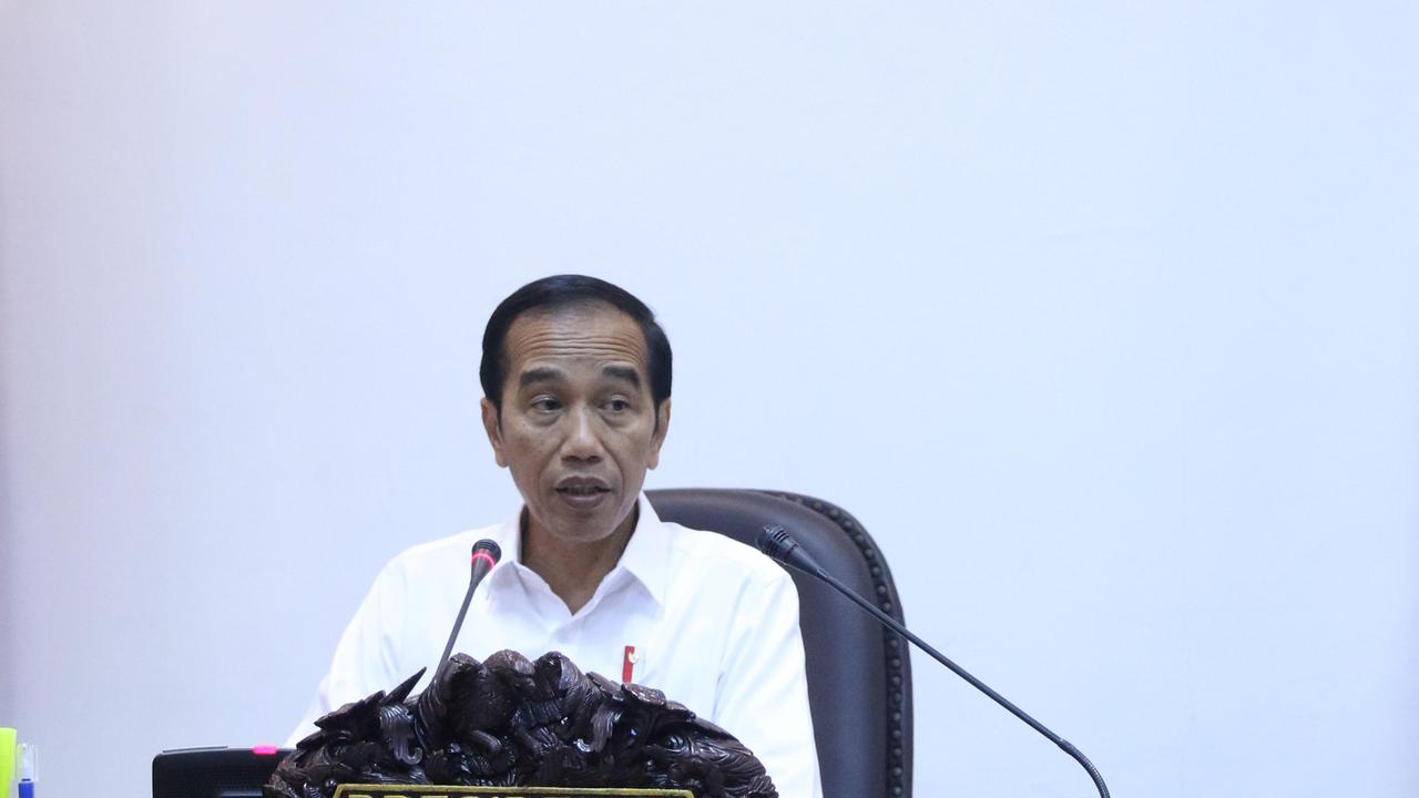Jokowi Pimpin Rapat Terbatas Percepatan Peta Jalan Penerapan Industri 4.0