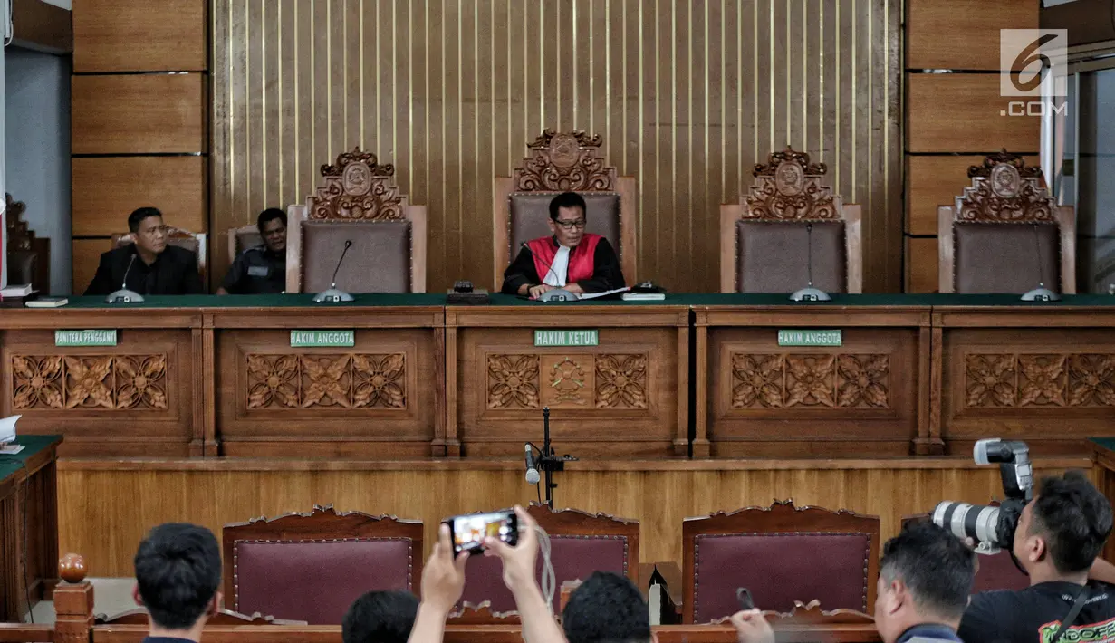 Pengadilan Negeri Jakarta Selatan kembali menggelar sidang praperadilan mantan Ketum PPP Romahurmuziy, Senin (6/5/2019). Romahurmuziy tidak menghadiri sidang praperadilan lantaran belum diperlukan pada persidangan dengan agenda membacakan permohonan tersebut. (Liputan6.com/Faizal Fanani)