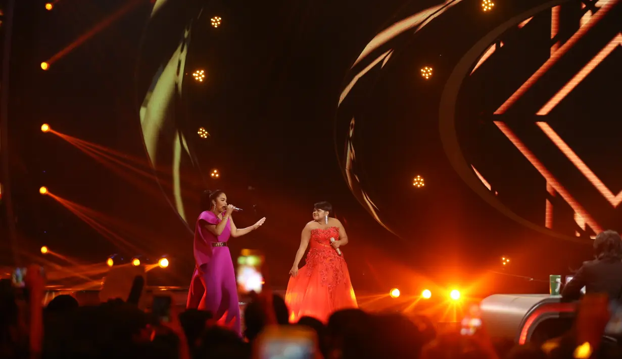 Krisdayanti dan Joanita Chatarine