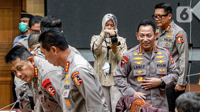 Kapolri Evaluasi Kinerja dan Rencana Program Polri Bersama Komisi III DPR