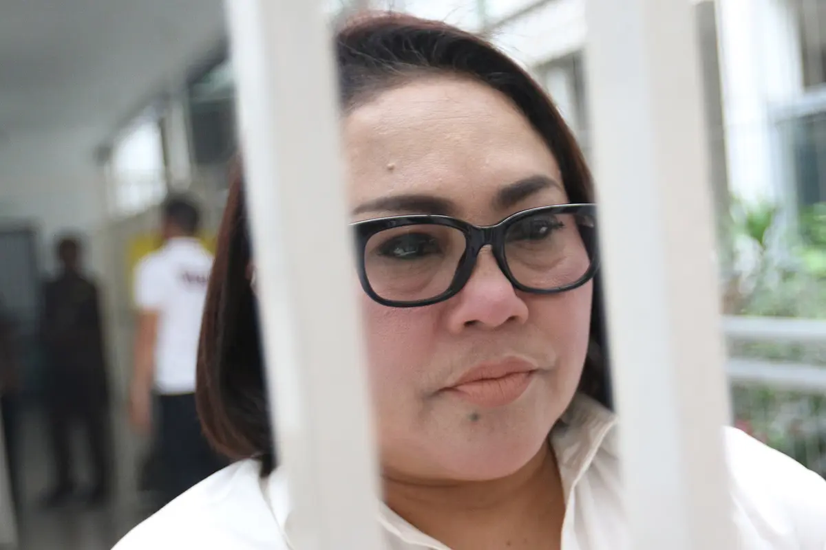 Ekspresi Nunung dan Suami Jelang Sidang Putusan Kasus Narkoba