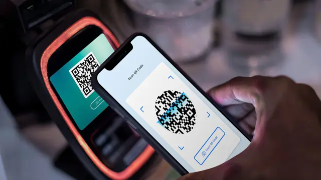 Arti warna barcode di fitur Safe Entrance