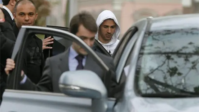 Benzema ditilang 2