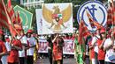 Umat lintas agama melakukan gerak jalan menyambut Pemilu 2019 di kawasan Car Free Day, Jakarta, Minggu (21/10). Acara bertema 'Kerukunan Umat Beragama' ini digelar oleh Kementerian Agama dan seluruh instansi berbagai agama. (Merdeka.com/ Iqbal S. Nugroho)