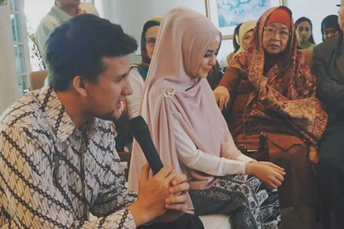 Stuart Collin dan Risty Tagor