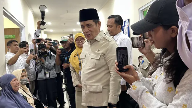Wamenag Romo HR Muhammad Syafi'i saat hadiri program Cek Kesehatan Gratis yang dimulai Senin (10/2/2025) di Puskesmas Pasar Minggu, Jakarta Selatan.