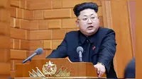 Para pria di Korea Utara telah diperintahkan untuk memiliki rambut tidak lebih dari 2 cm dengan mengikuti gaya rambut pemimpin mereka Kim Jong-un. (Telegraph)