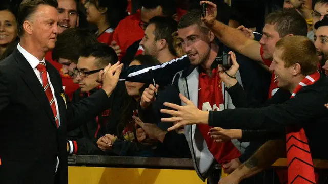 Van Gaal Tertekan Pimpin MU di Old Trafford