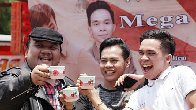 Roni Dozer,  Eko Mega Bintang dan Rama Purba