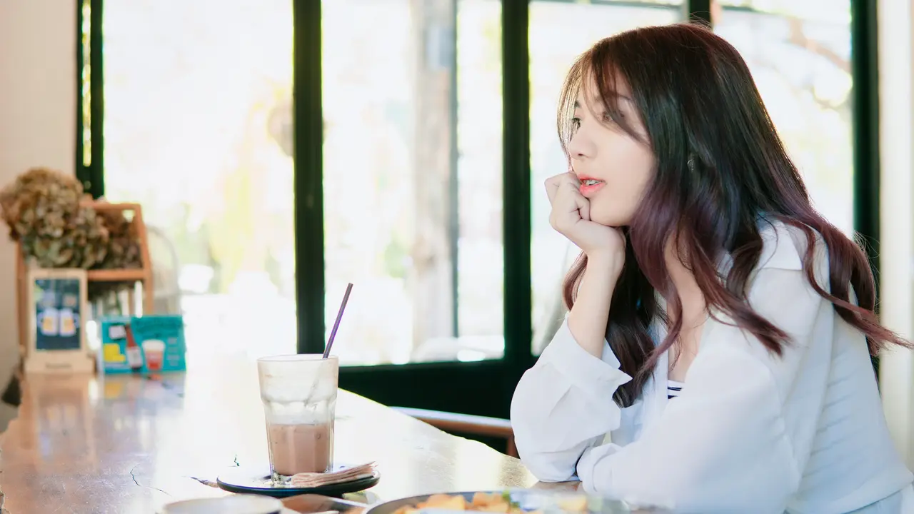 perempuan dan oktober move on