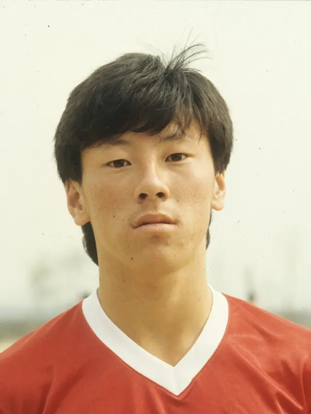 6 Foto Lawas Shin Tae-yong saat Jadi Pesepak Bola, Pernah Lawan Maradona