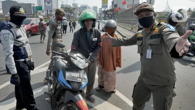 FOTO: Depok Mulai Denda Warga Tak Pakai Masker