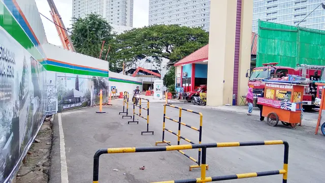Area pintu keluar gedung Taman Ismail Marzuki
