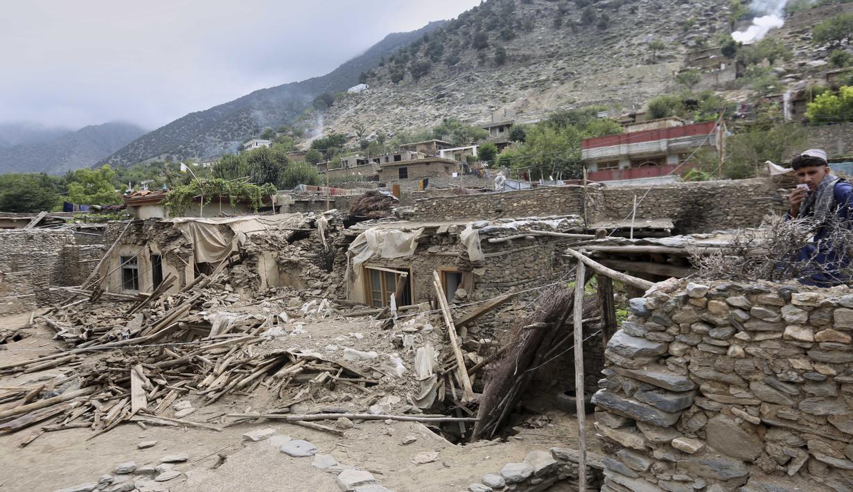 Untuk diketahui, Ini menjadi gempa besar ketiga yang menghantam Afghanistan sejak 2021. (AP Photo/Wahidullah Kakar)