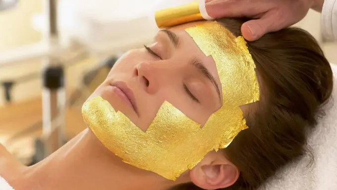 Wow, Ada 4 Manfaat Perawatan Kulit dengan Emas
