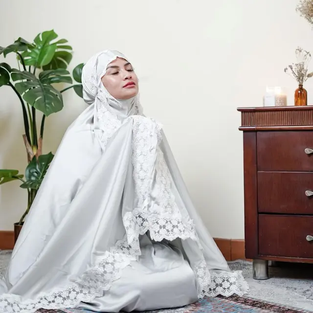 Vanessa Angel dalam kenangan.