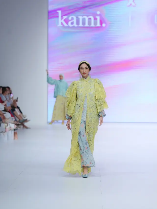 Warna-warni Karya 7 Desainer Lokal di Panggung JFW 2023 Persembahan Wardah