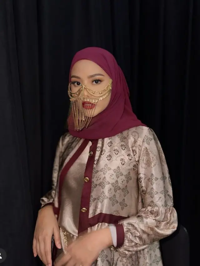 Cadar rantai Dara Arafah. [@daraarafah]