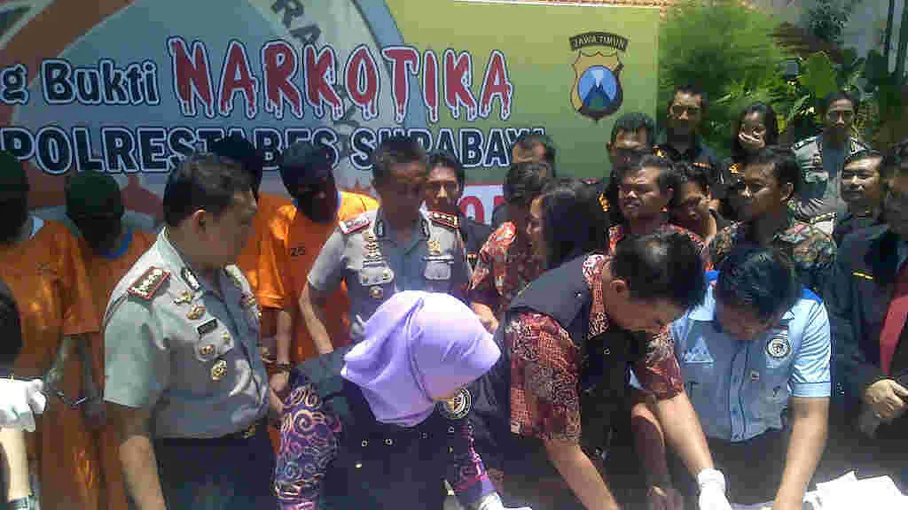 Narkoba Rp 7 Miliar dari Eks Lokalisasi Dolly Dimusnahkan