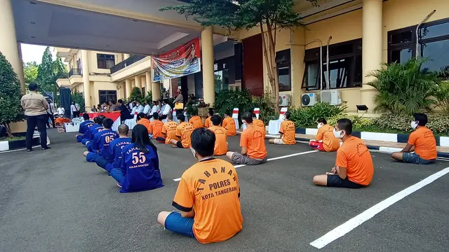 Pelaku Pengedar Narkoba Di Mapolda Banten, Kota Serang. (09/11/2020). (Yandhi Deslatama/Liputan6.com)