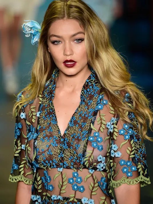 Terdapat rumor jika Gigi Hadid tidak terlalu menaruh perasaan terhadap Joe Jonas. Padahal mereka berdua kerap menampilkan PDA (Public Display of Affection). (AFP/Bintang.com)