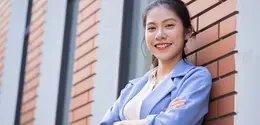 ilustrasi perempuan cerdas/copyright by TimeImage Production/Shutterstock