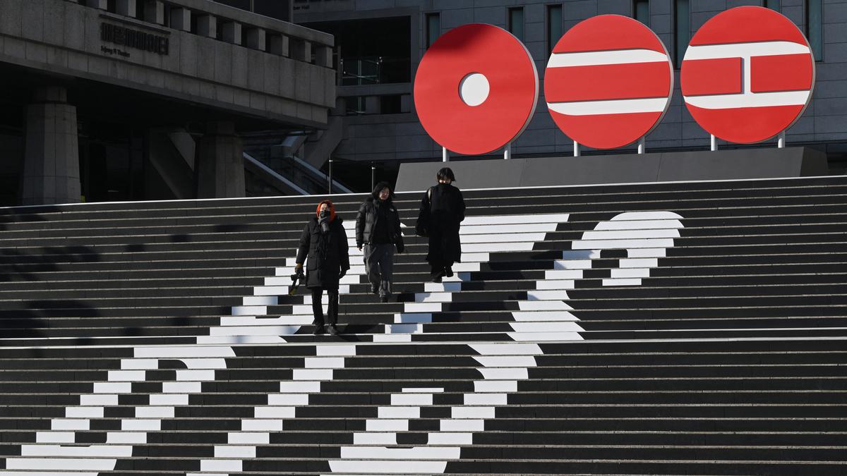 Jelang Konser Gratis BTS, Kebakaran Hotel Kapsul di Seoul Memicu Kekhawatiran Keamanan