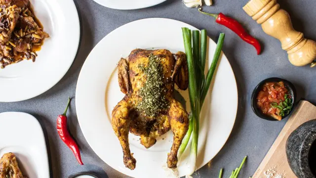 Ilustrasi Olahan Ayam/Photo by wirestock on Freepik