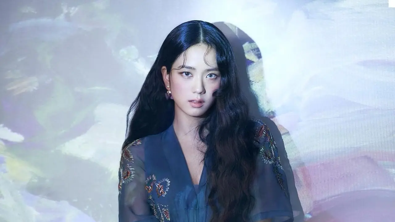 Jisoo-Dior