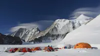 Tim Mapala UI berhasil menginjakkan kaki di puncak Vinson Massif (Ryan Waters)