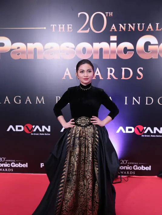 Memiliki wajah ganteng dan cantik, pasangan ini juga menjalaninya dengan saling percaya. Dasar kepercayaan itu yang bisa meminimalisir rasa cemburu. (Adrian Putra/Bintang.com)